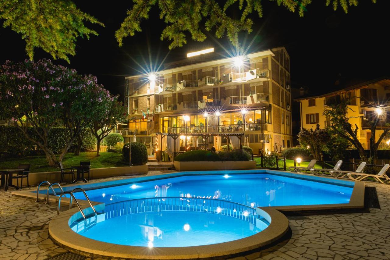 Hotel Adria & Resort Toscolano Maderno Exterior photo